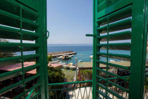 Apartment Palma in Pisak,beach located, sea view, free parking
